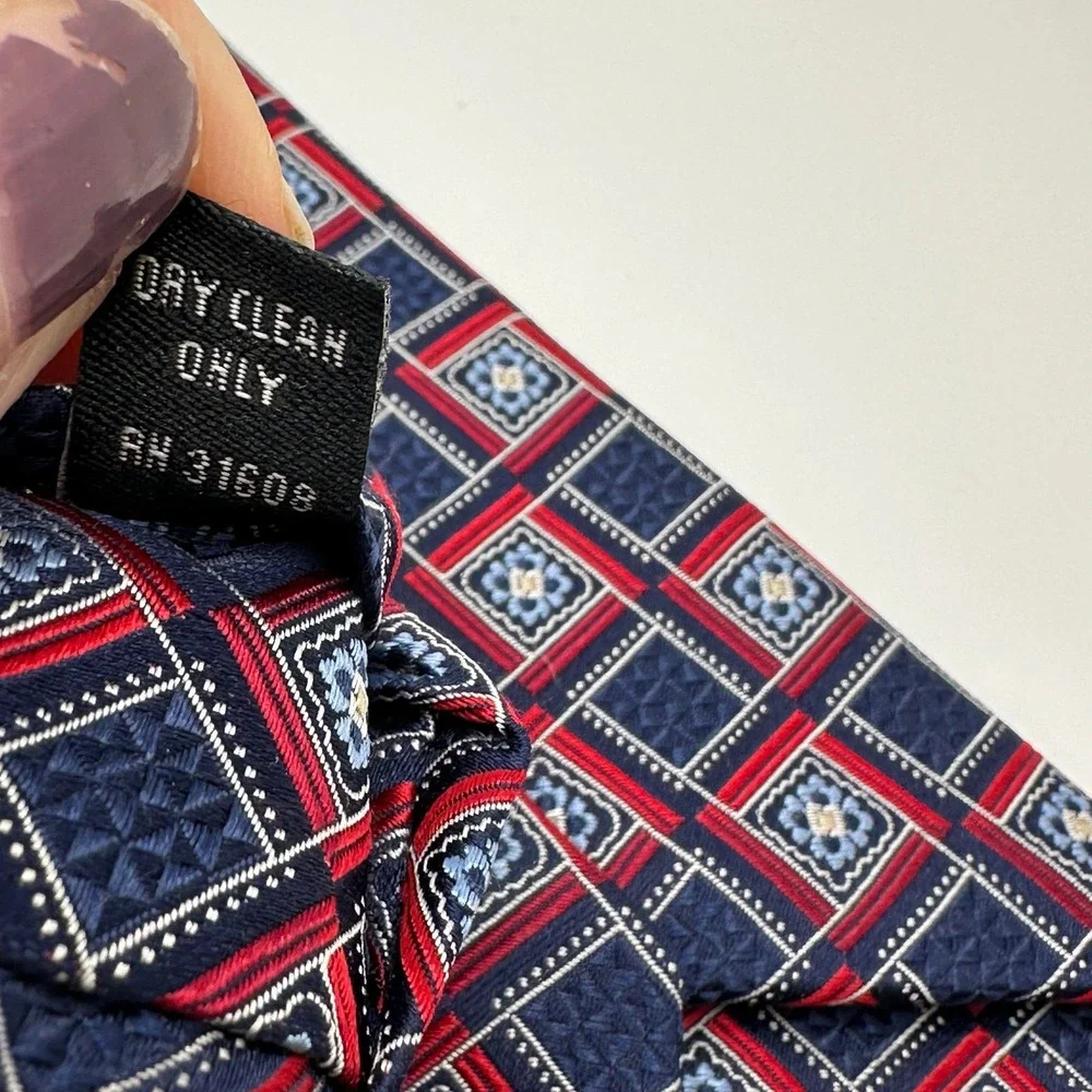 Jos A Bank Silk neck tie blue‎ and red square design 59.5